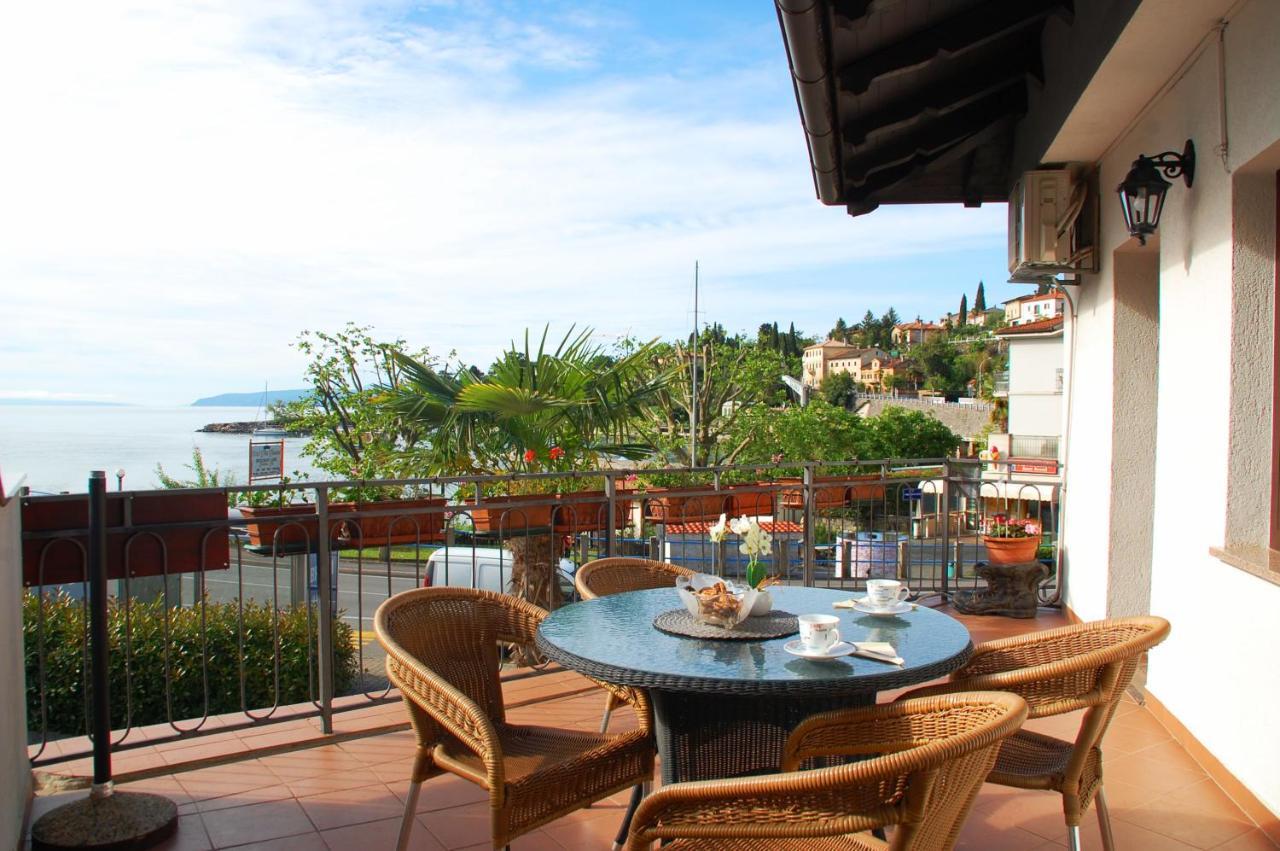 Apartment Gasparac - 30 Meters From The Beach Ika Dış mekan fotoğraf